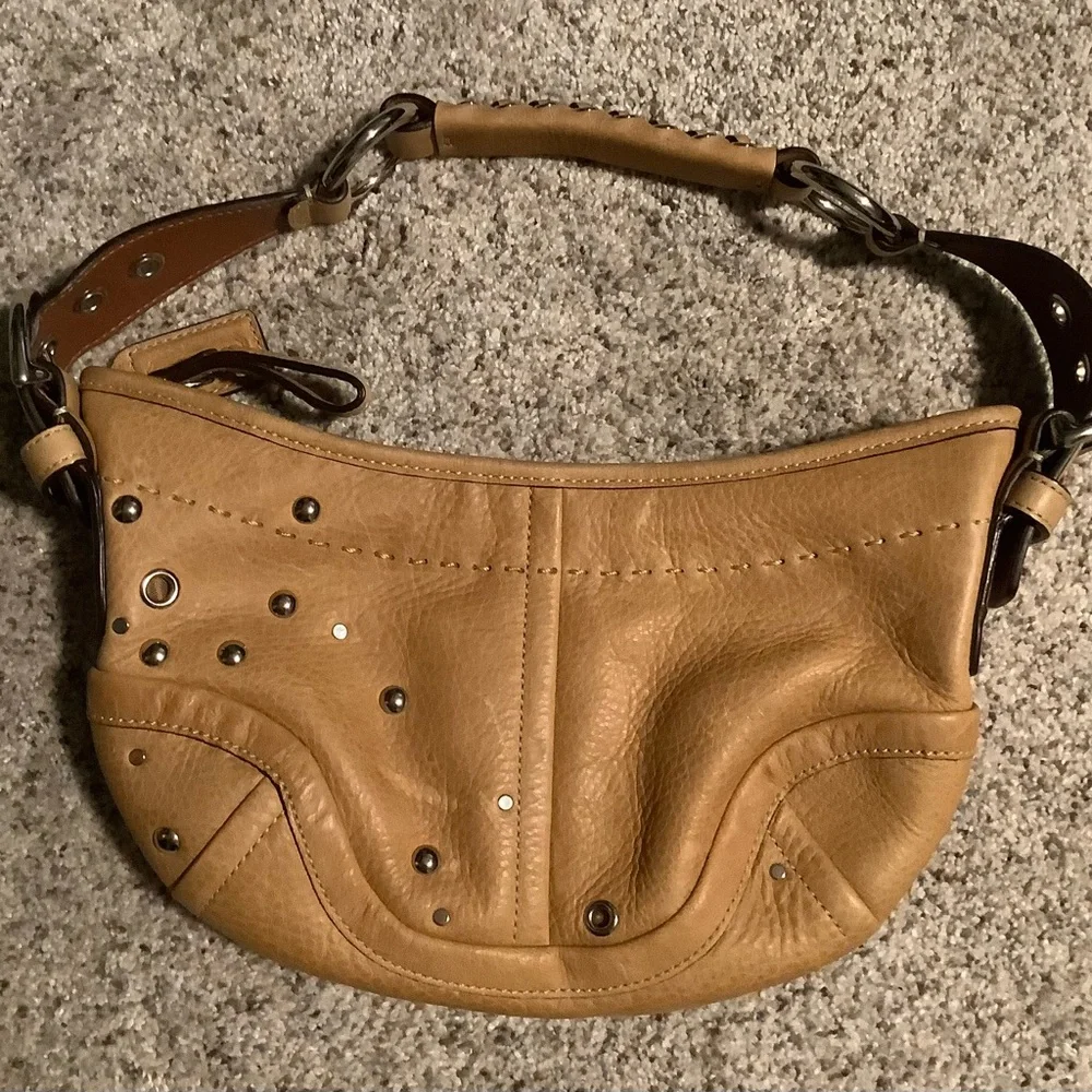 Coach Y2K Vintage Leather & silver grommet/stud Mini bag. #D0793-F10931 EUC! - Picture 2 of 8